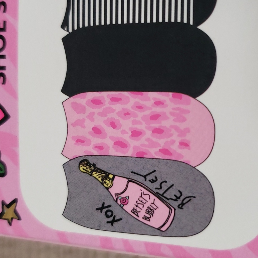 Betsey Johnson 7 pack Low Cut socks sz 5-10.  New - Picture 8 of 9